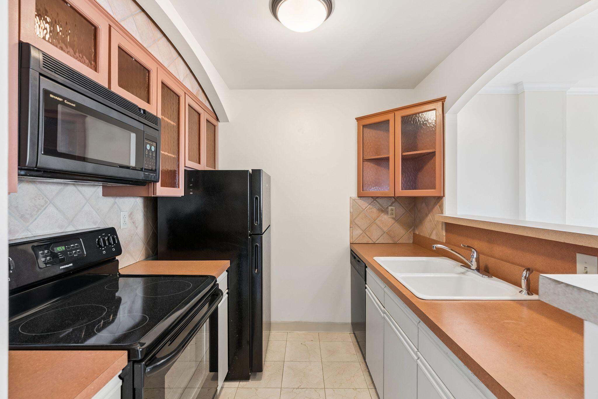 148 Breakwater Drive 810