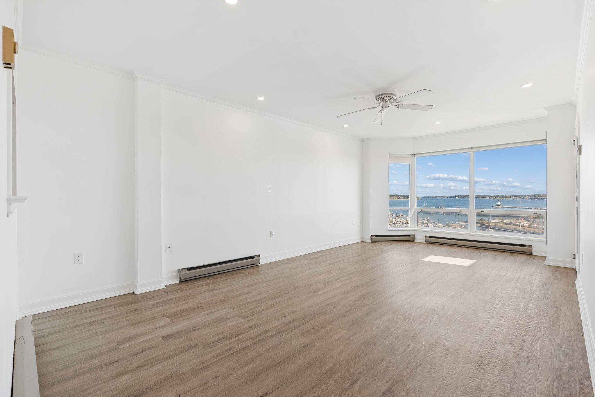 148 Breakwater Drive 811
