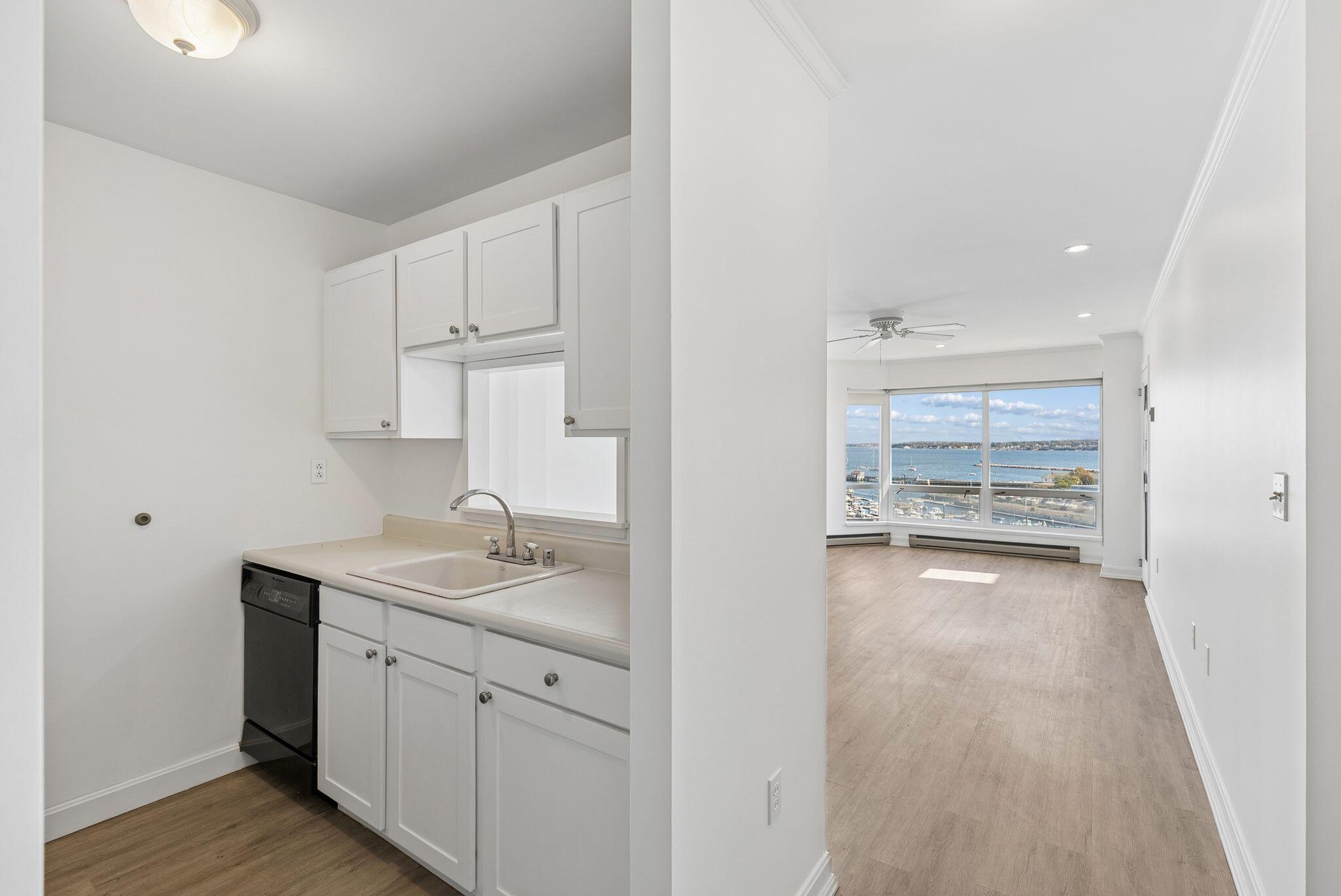 148 Breakwater Drive 811