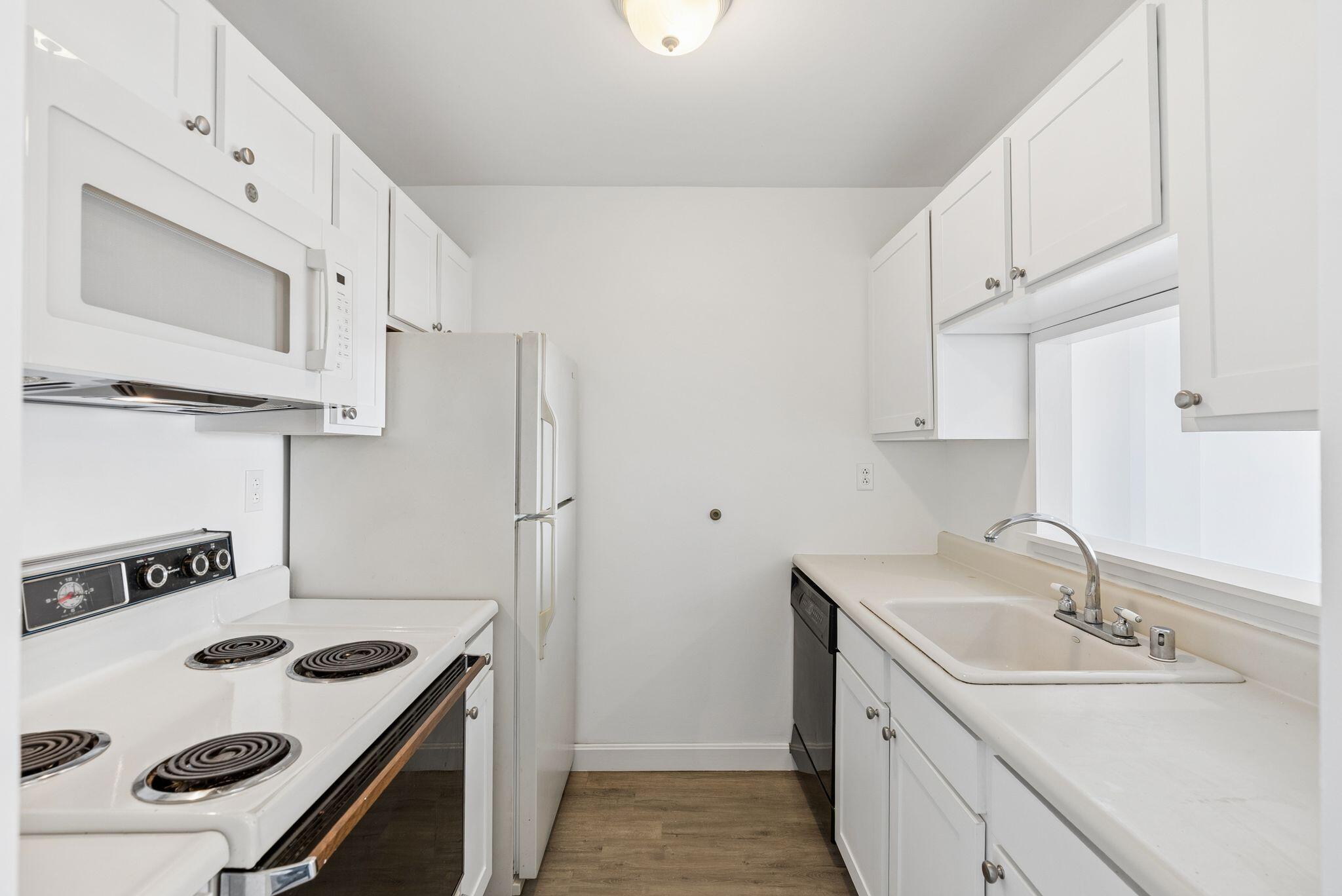 148 Breakwater Drive 811