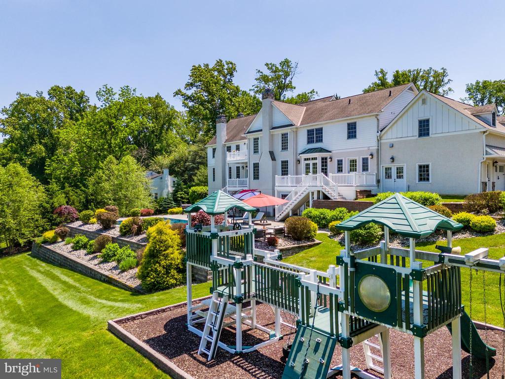 647 Andover Rd