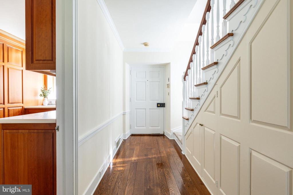250 LANDOVER RD