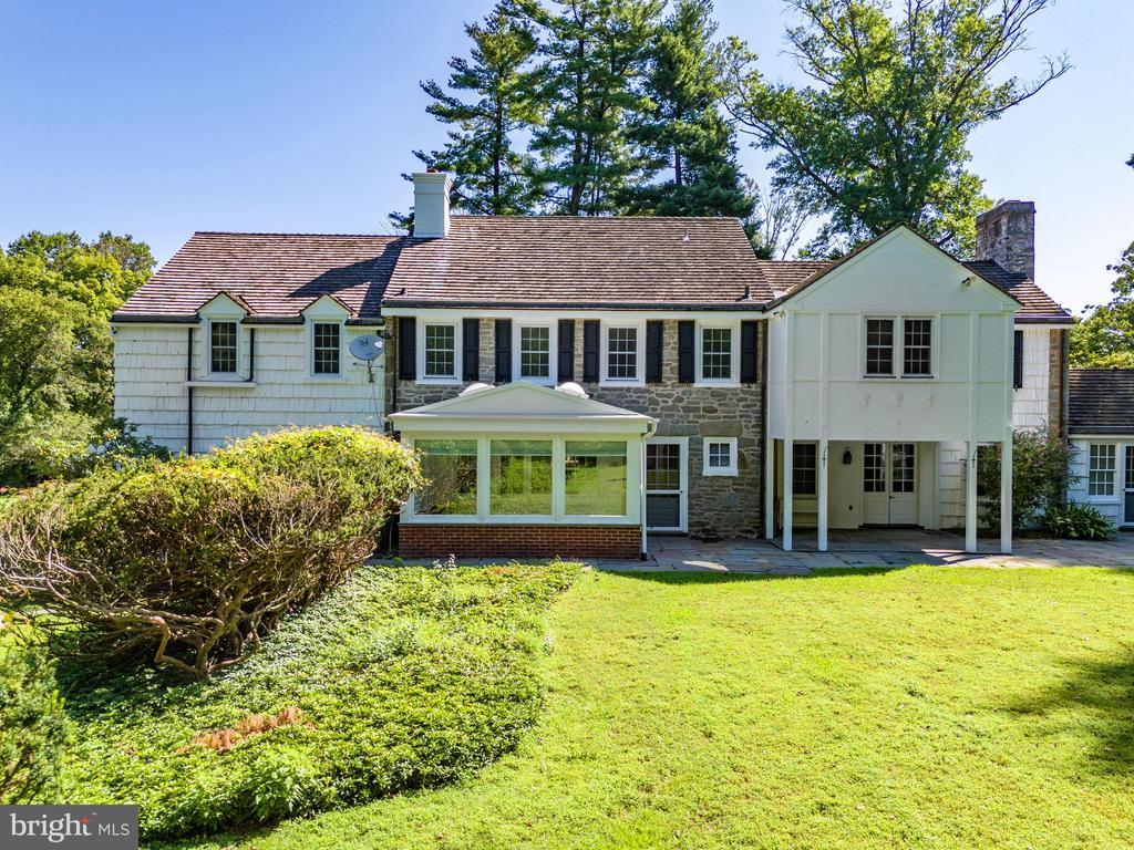 250 LANDOVER RD