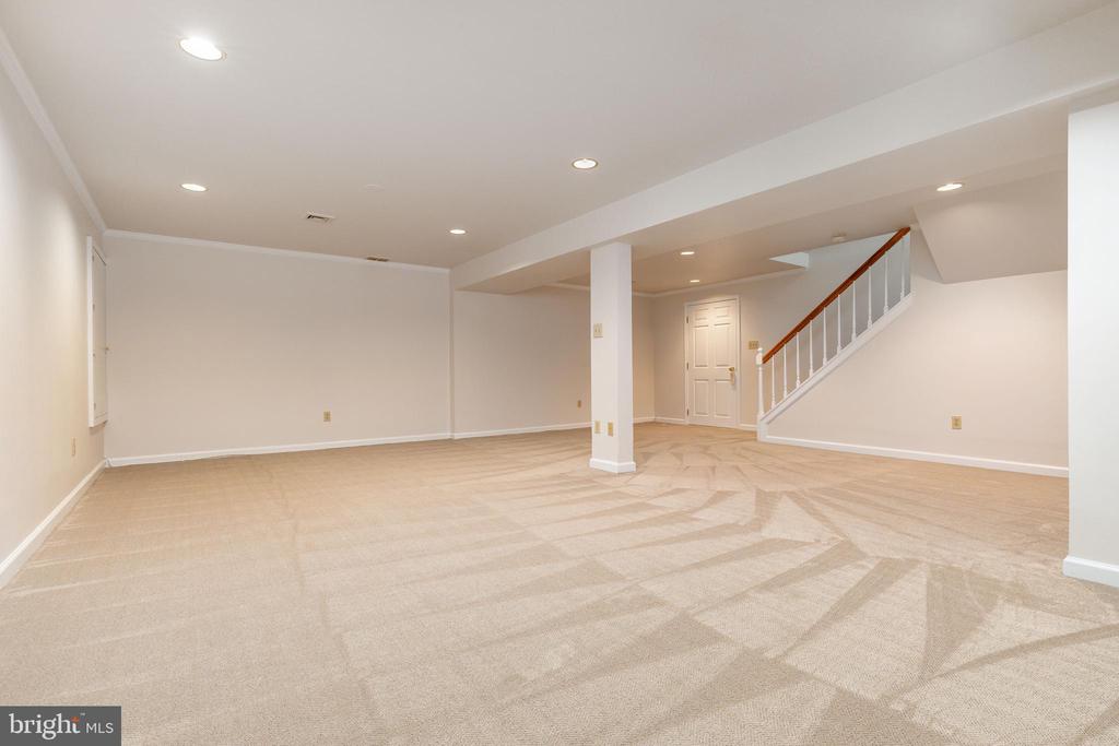 1130 Springmont Cir