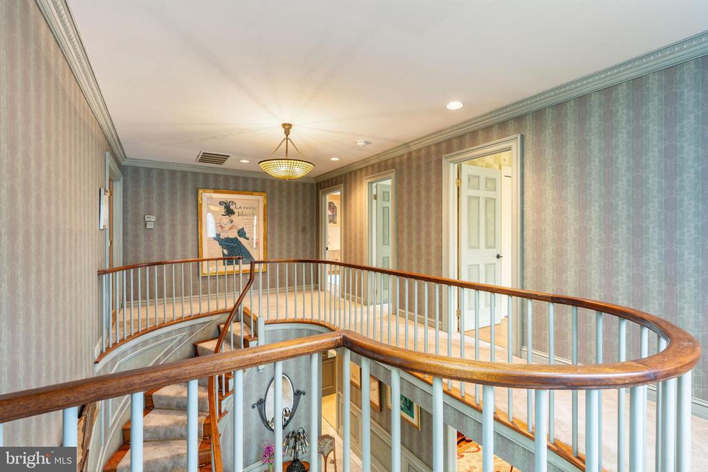 1130 Springmont Cir