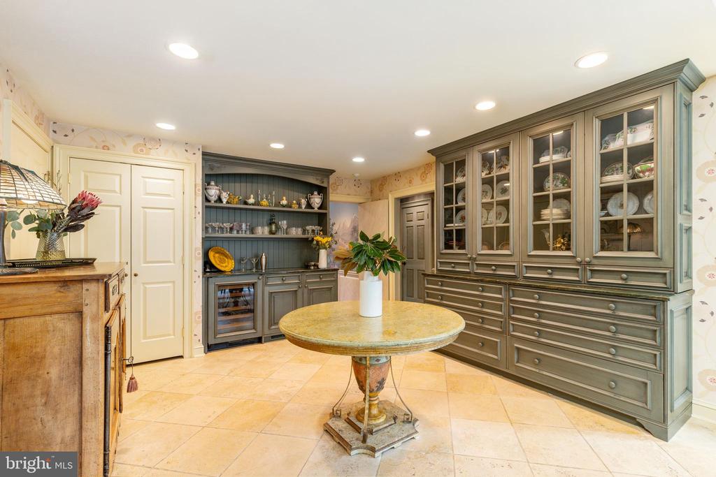 1130 Springmont Cir