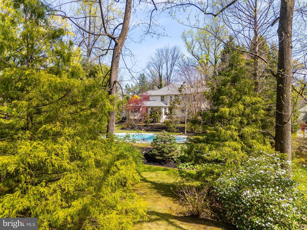 1130 Springmont Cir