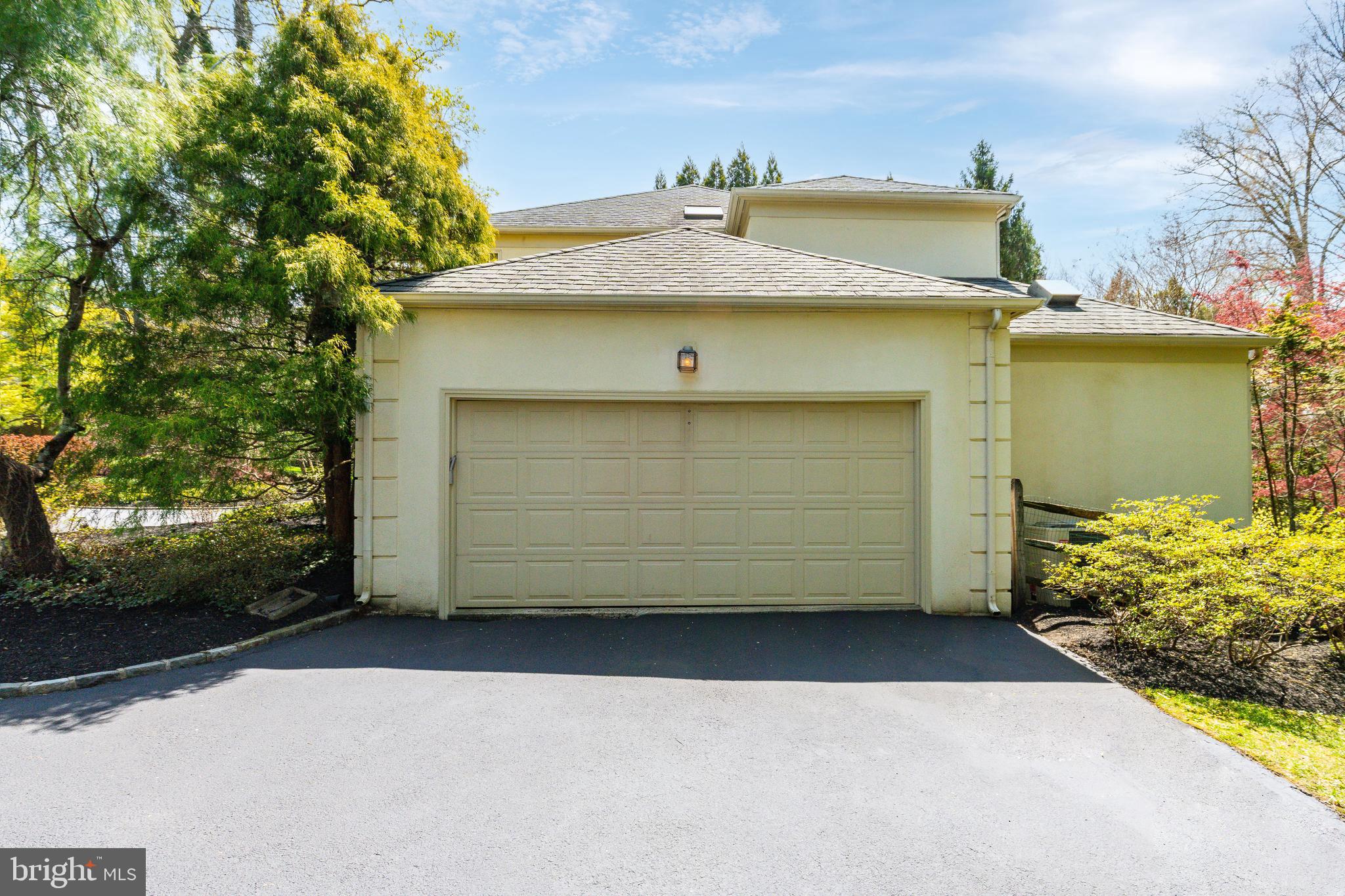 1130 Springmont Cir