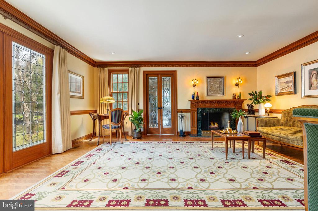 1130 Springmont Cir