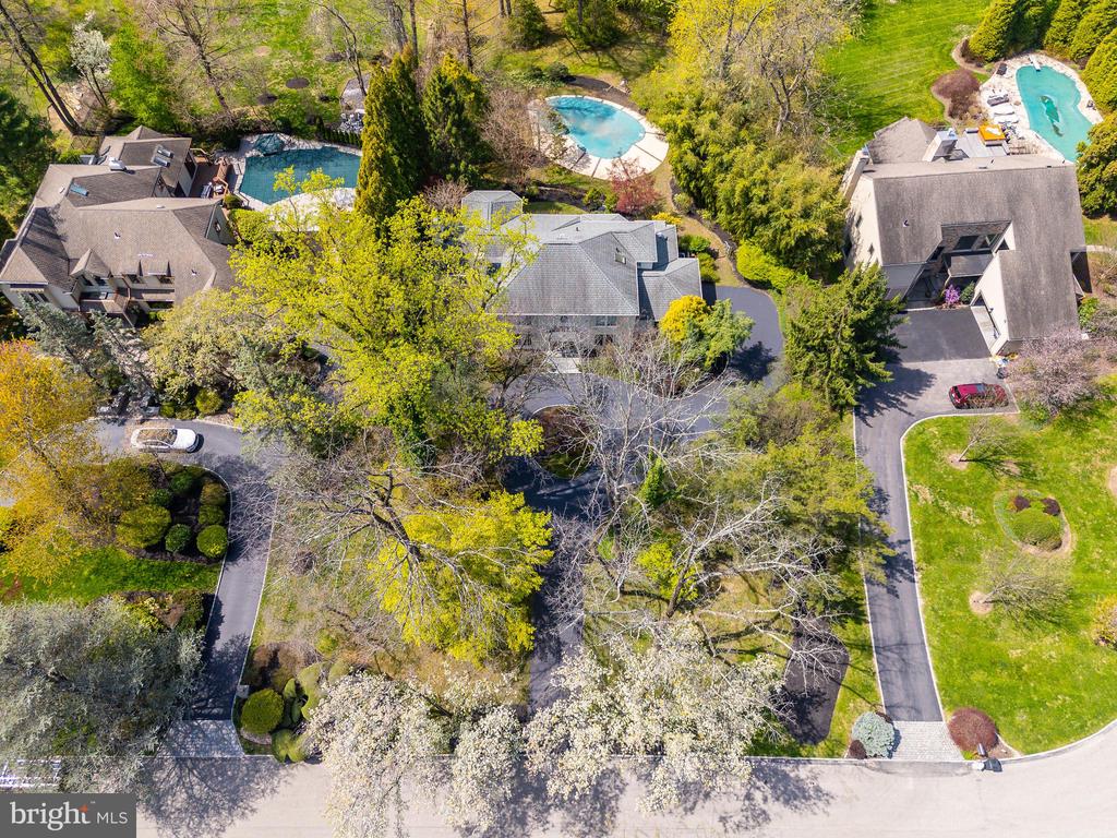 1130 Springmont Cir