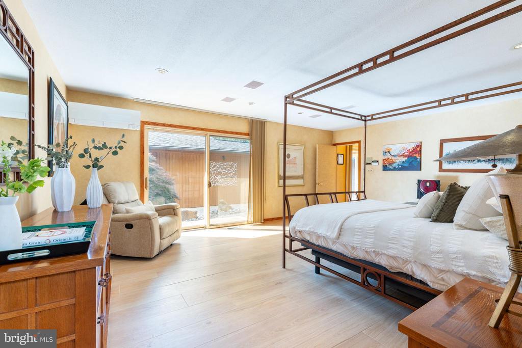 411 Clairemont Rd
