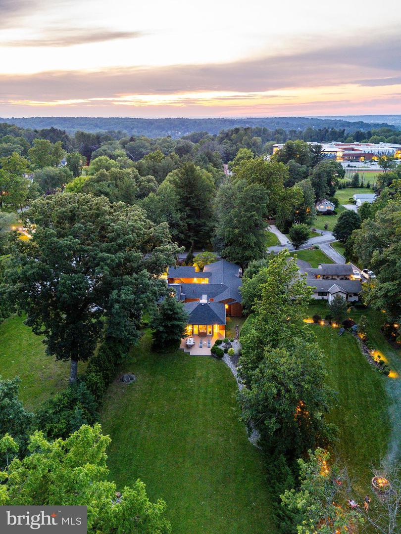 411 Clairemont Rd