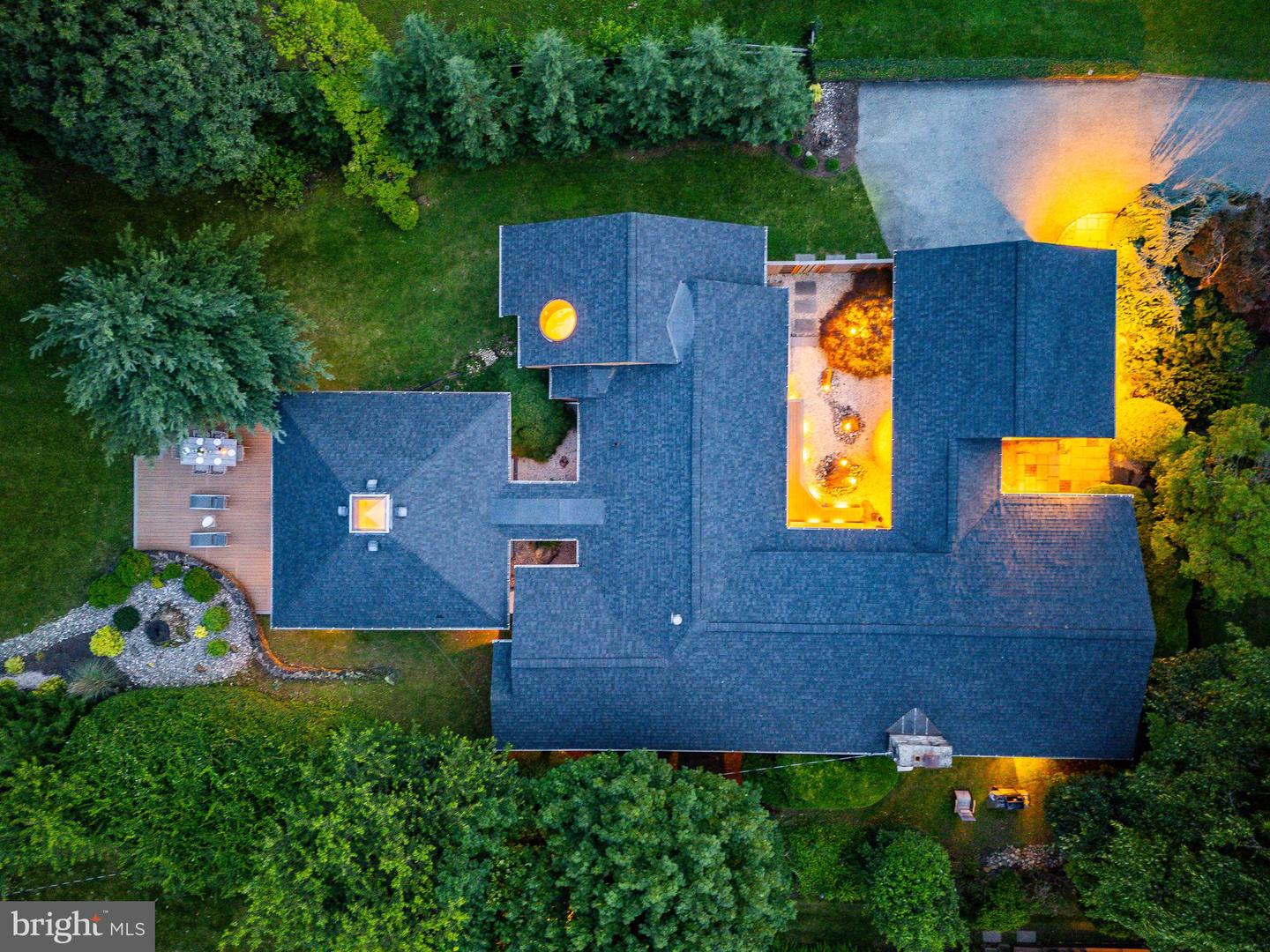 411 Clairemont Rd