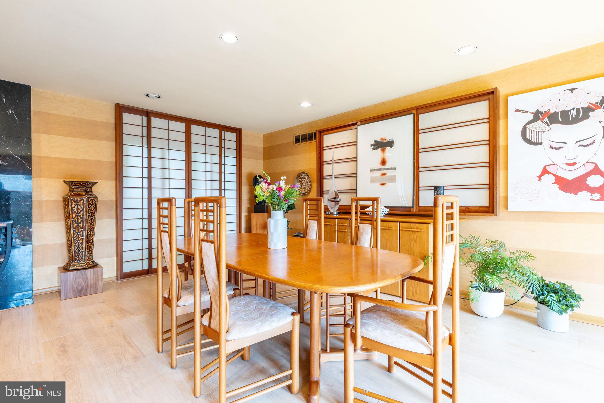 411 Clairemont Rd