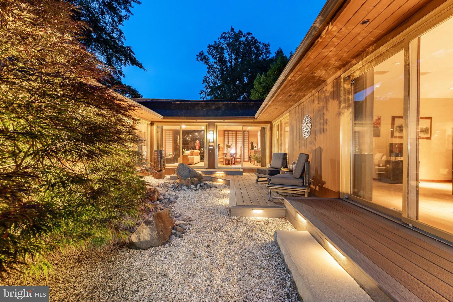 411 Clairemont Rd