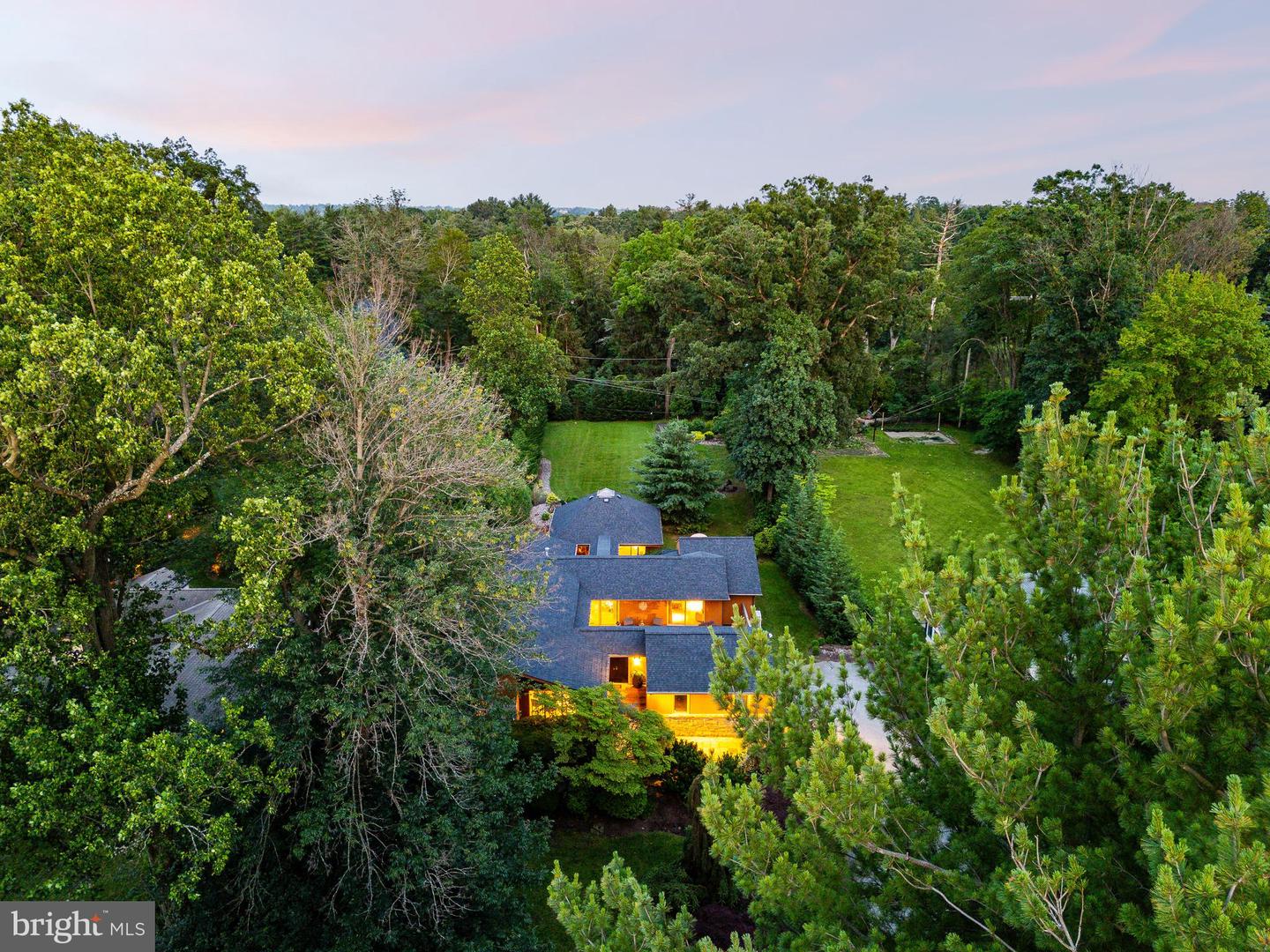 411 Clairemont Rd
