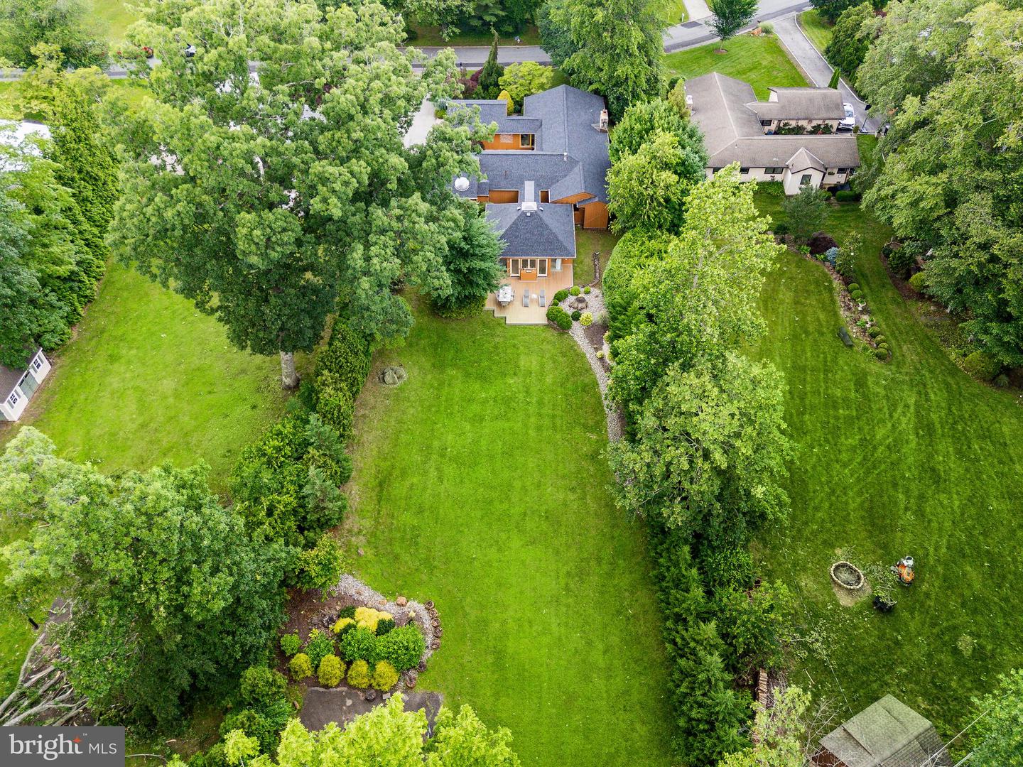 411 Clairemont Rd