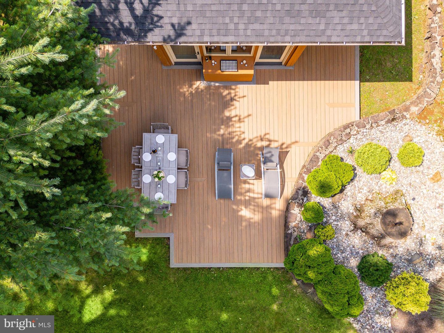 411 Clairemont Rd