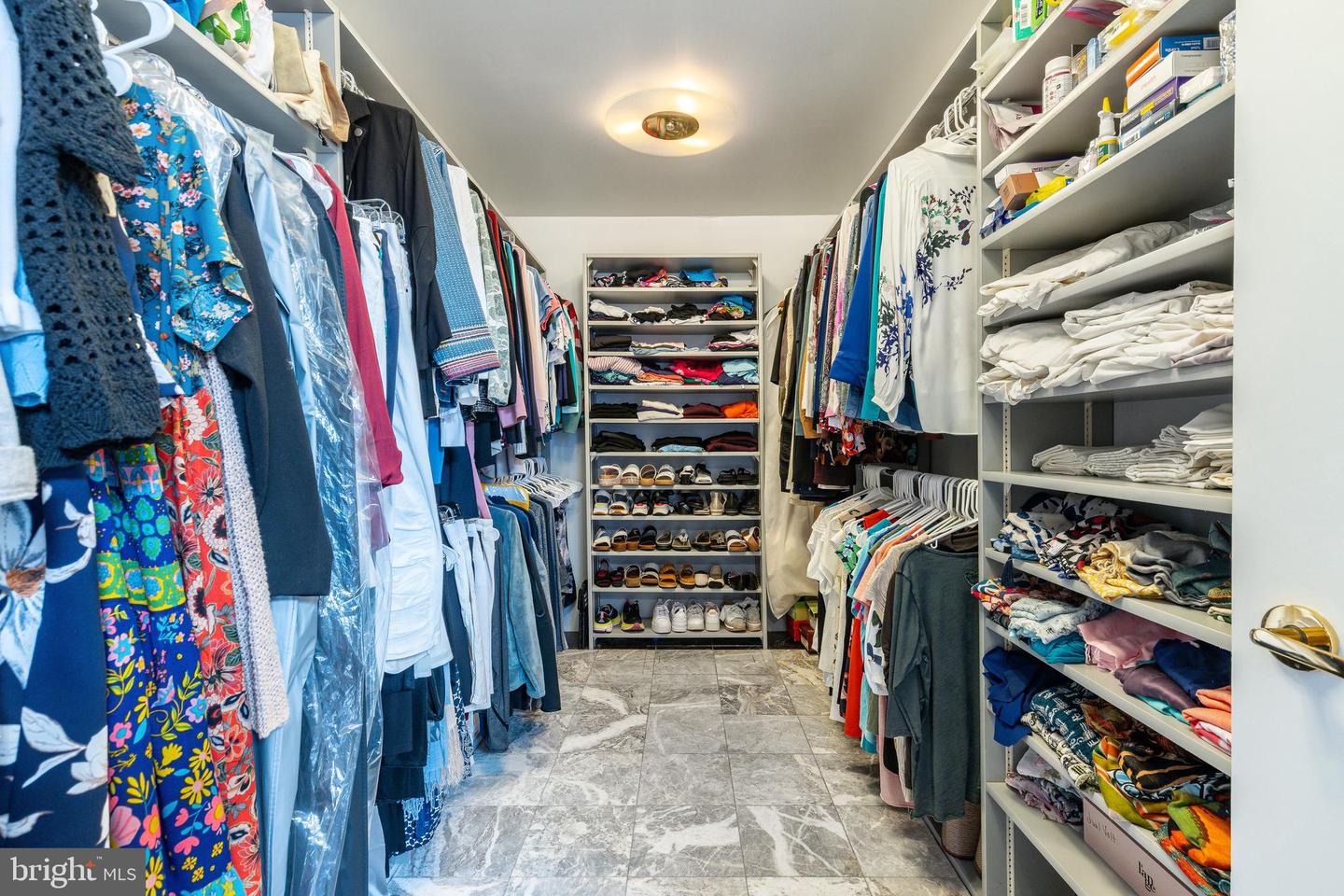 411 Clairemont Rd