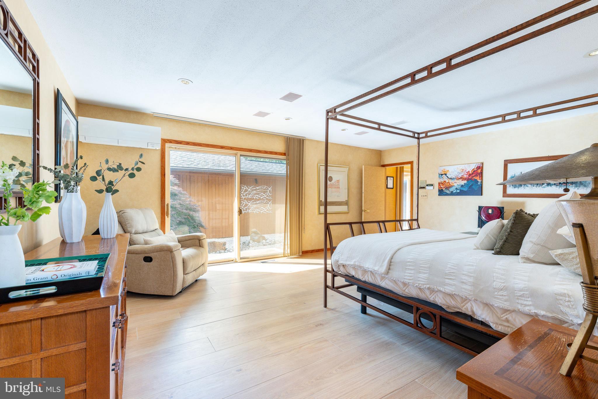 411 Clairemont Rd