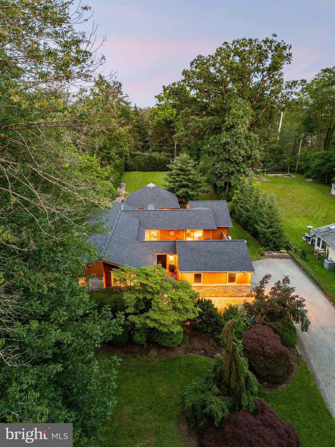 411 Clairemont Rd