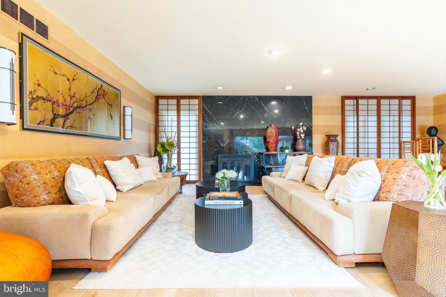 411 Clairemont Rd