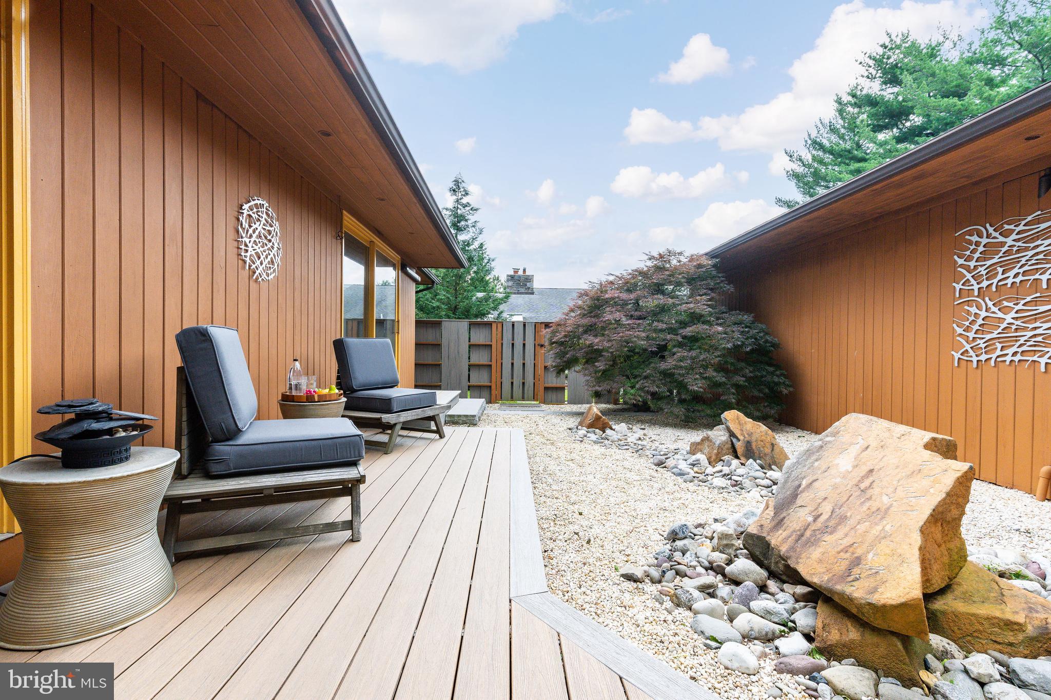 411 Clairemont Rd