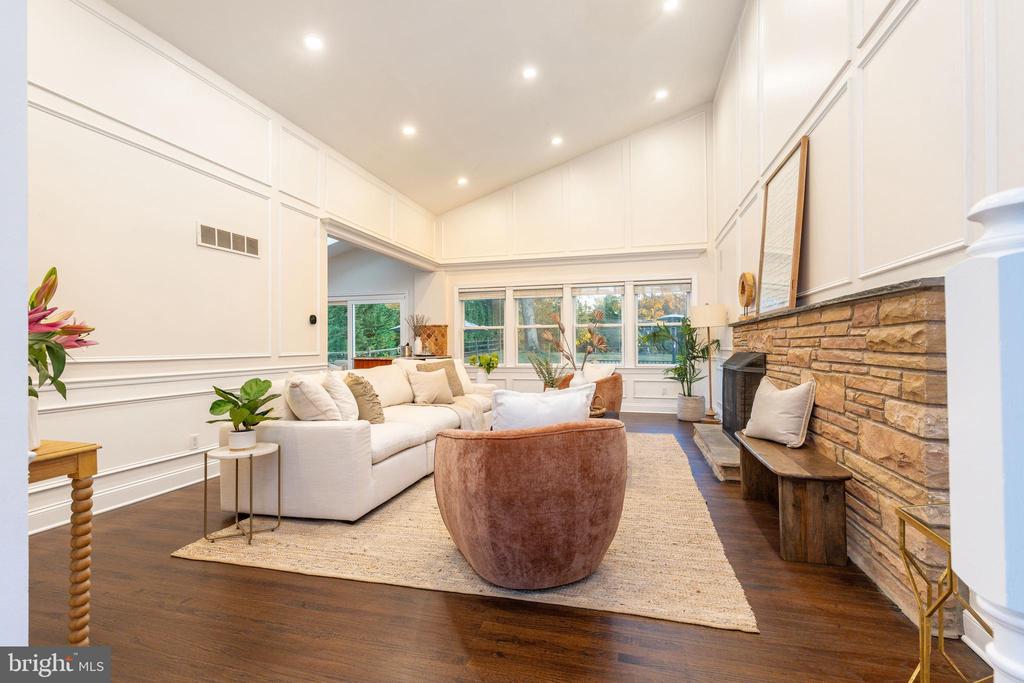 407 CLAIREMONT ROAD