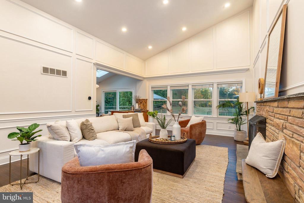 407 CLAIREMONT ROAD