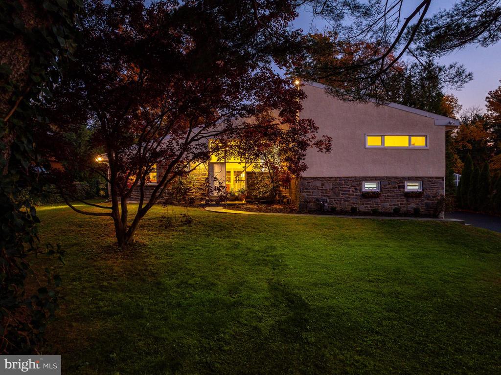 407 CLAIREMONT ROAD
