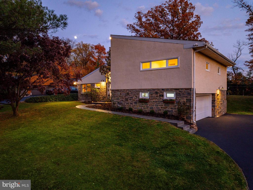 407 CLAIREMONT ROAD
