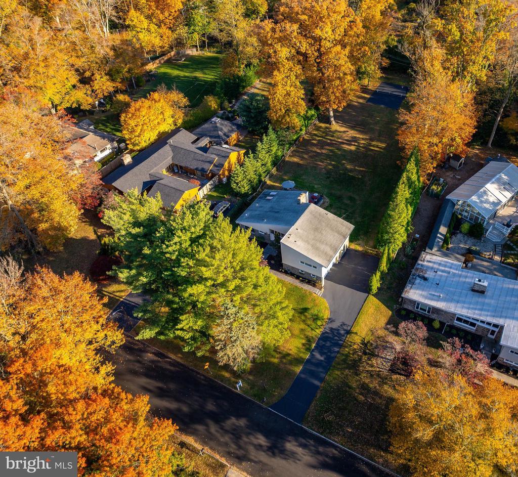 407 CLAIREMONT ROAD