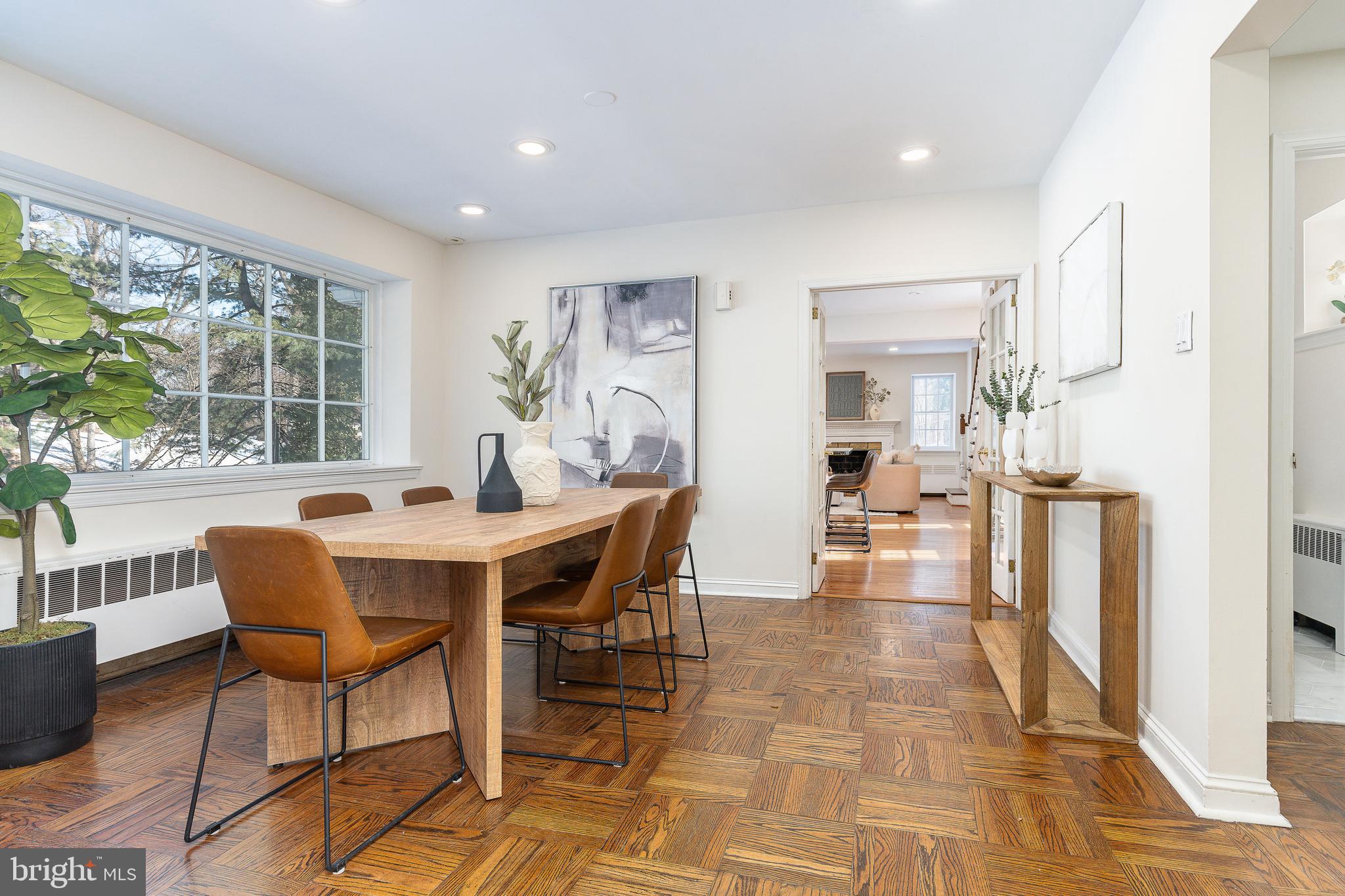 829 BRYN MAWR AVENUE