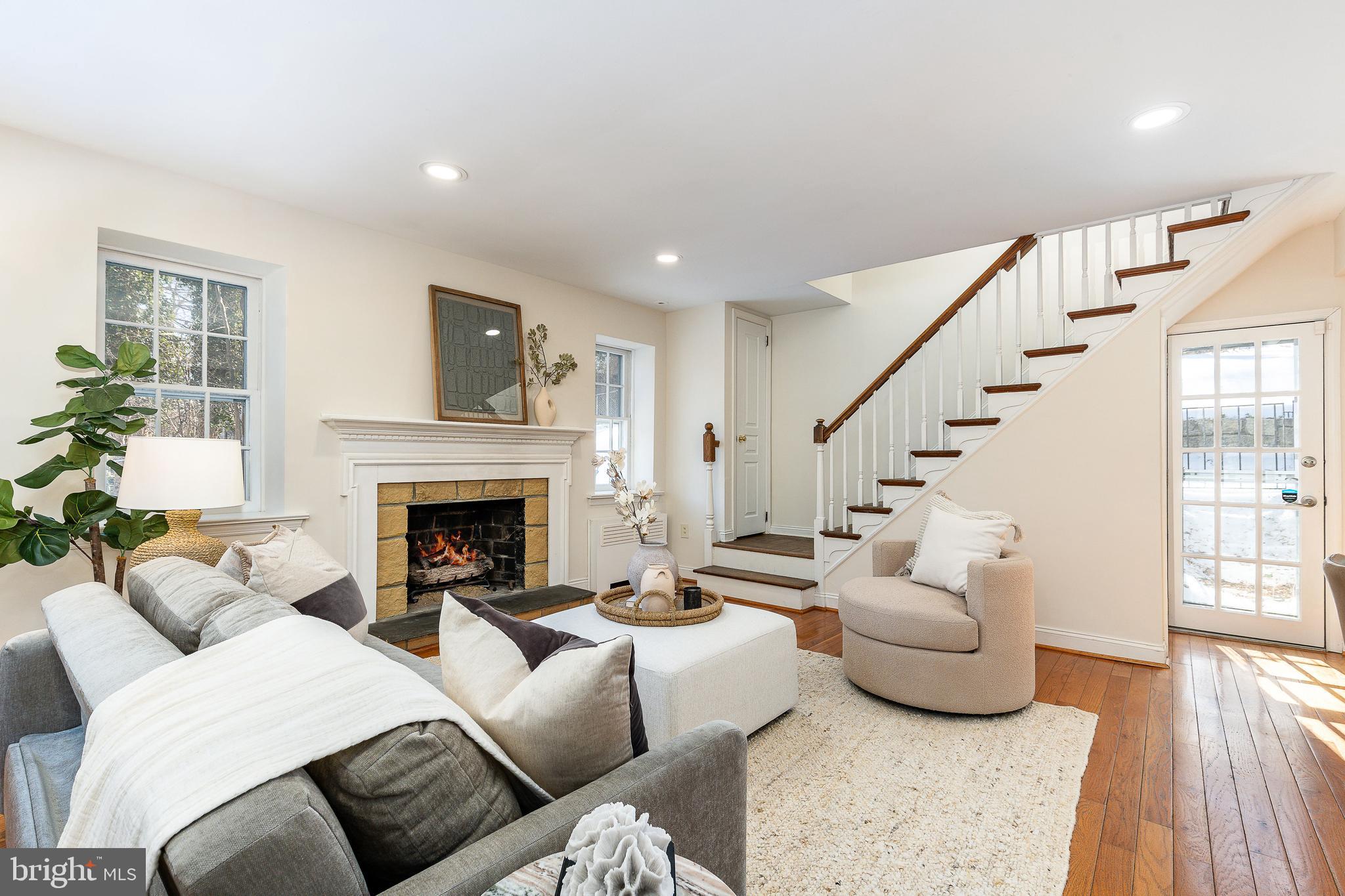 829 BRYN MAWR AVENUE