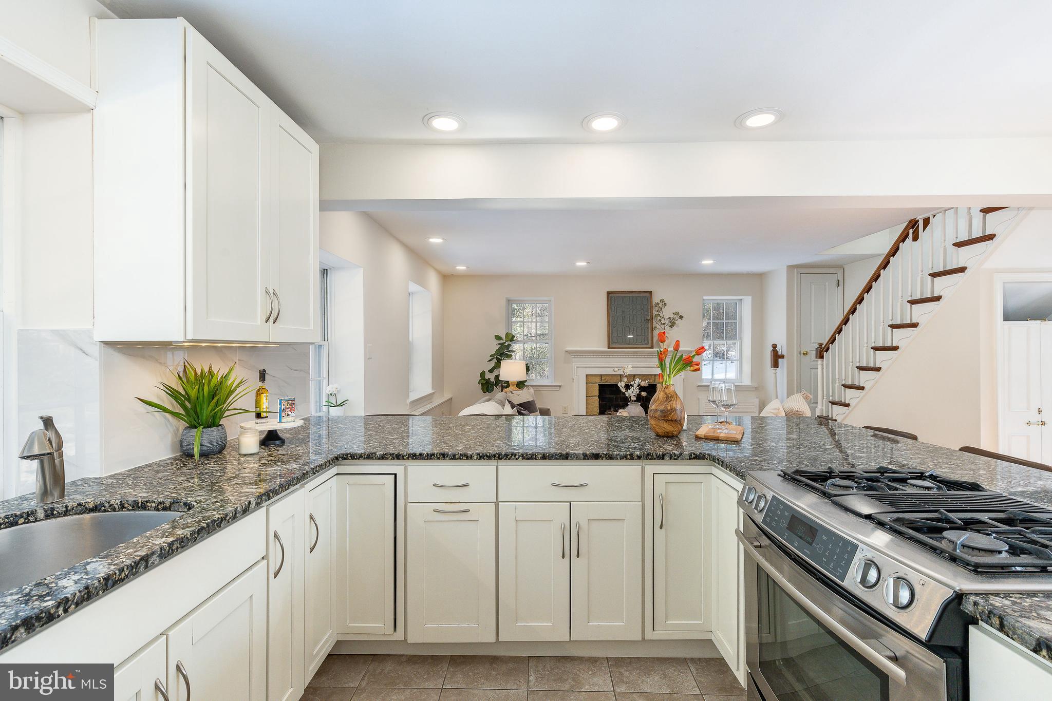 829 BRYN MAWR AVENUE