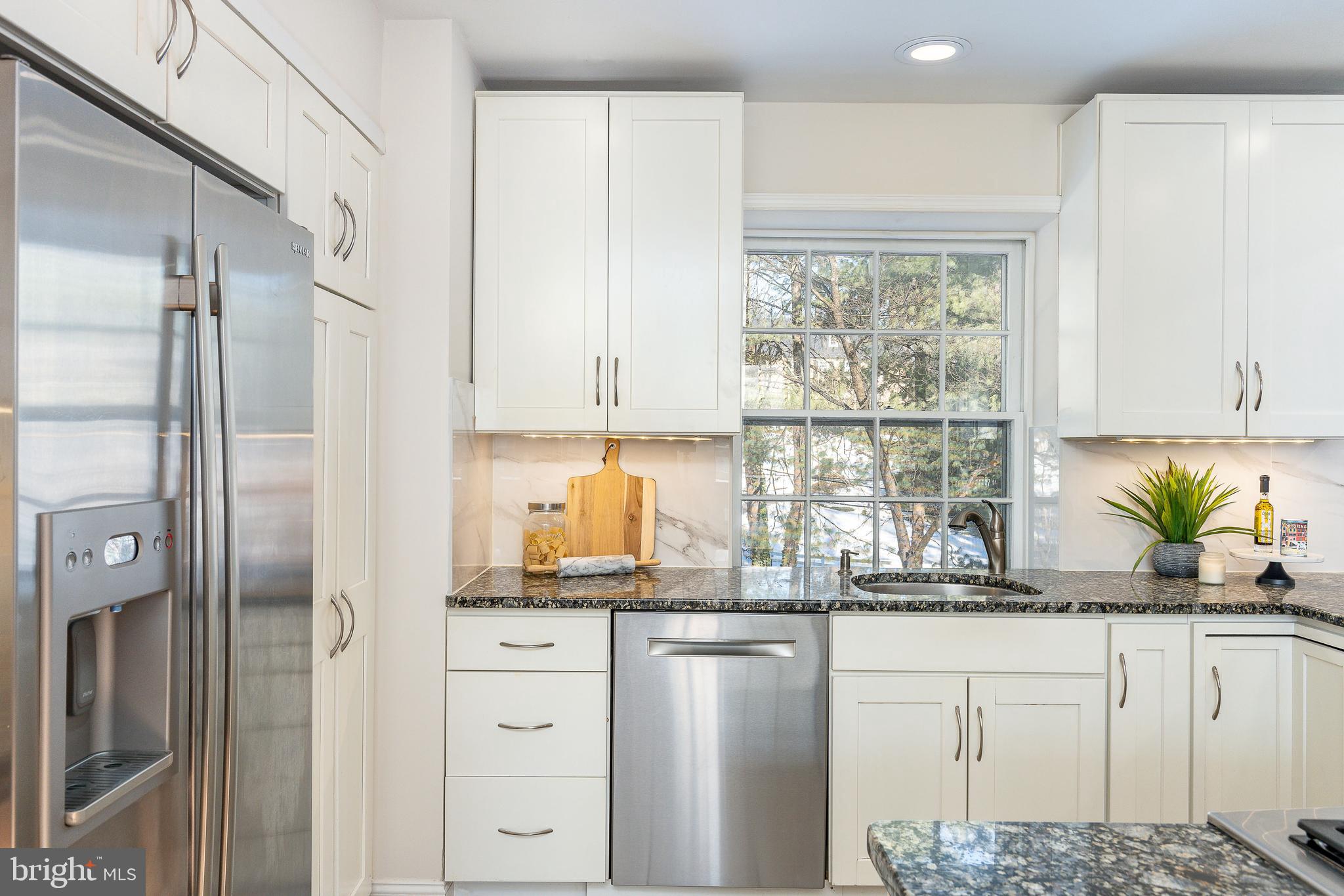 829 BRYN MAWR AVENUE