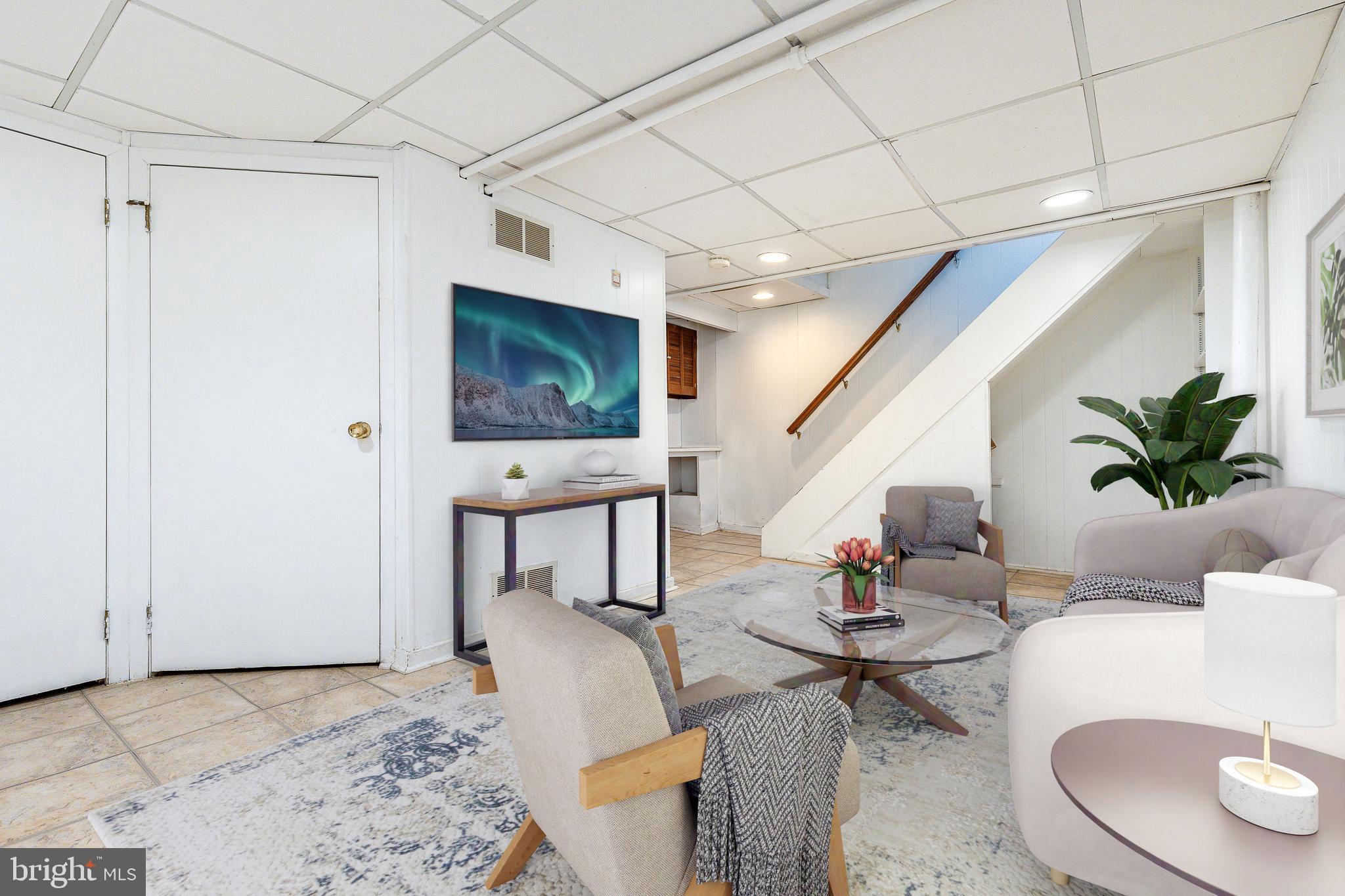 829 BRYN MAWR AVENUE