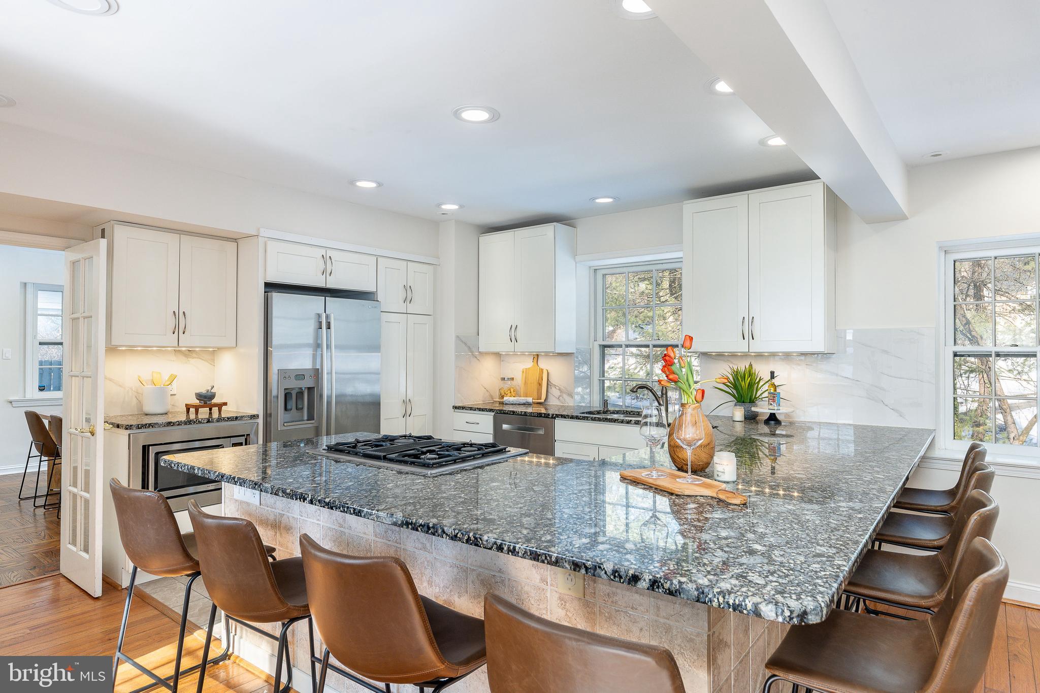 829 BRYN MAWR AVENUE