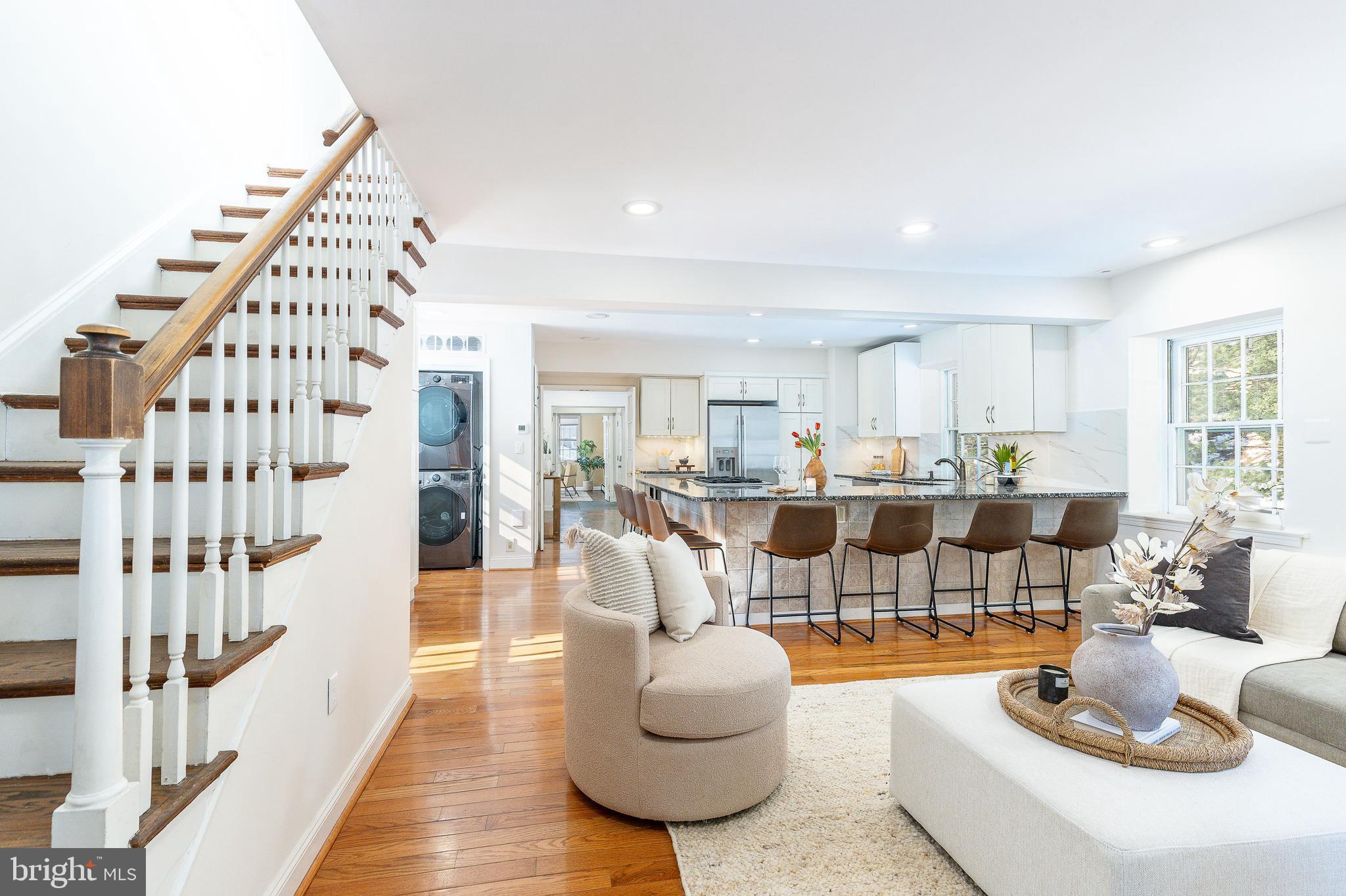 829 BRYN MAWR AVENUE