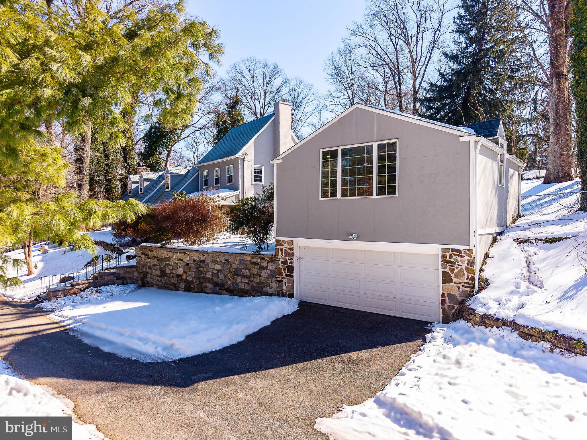 829 BRYN MAWR AVENUE