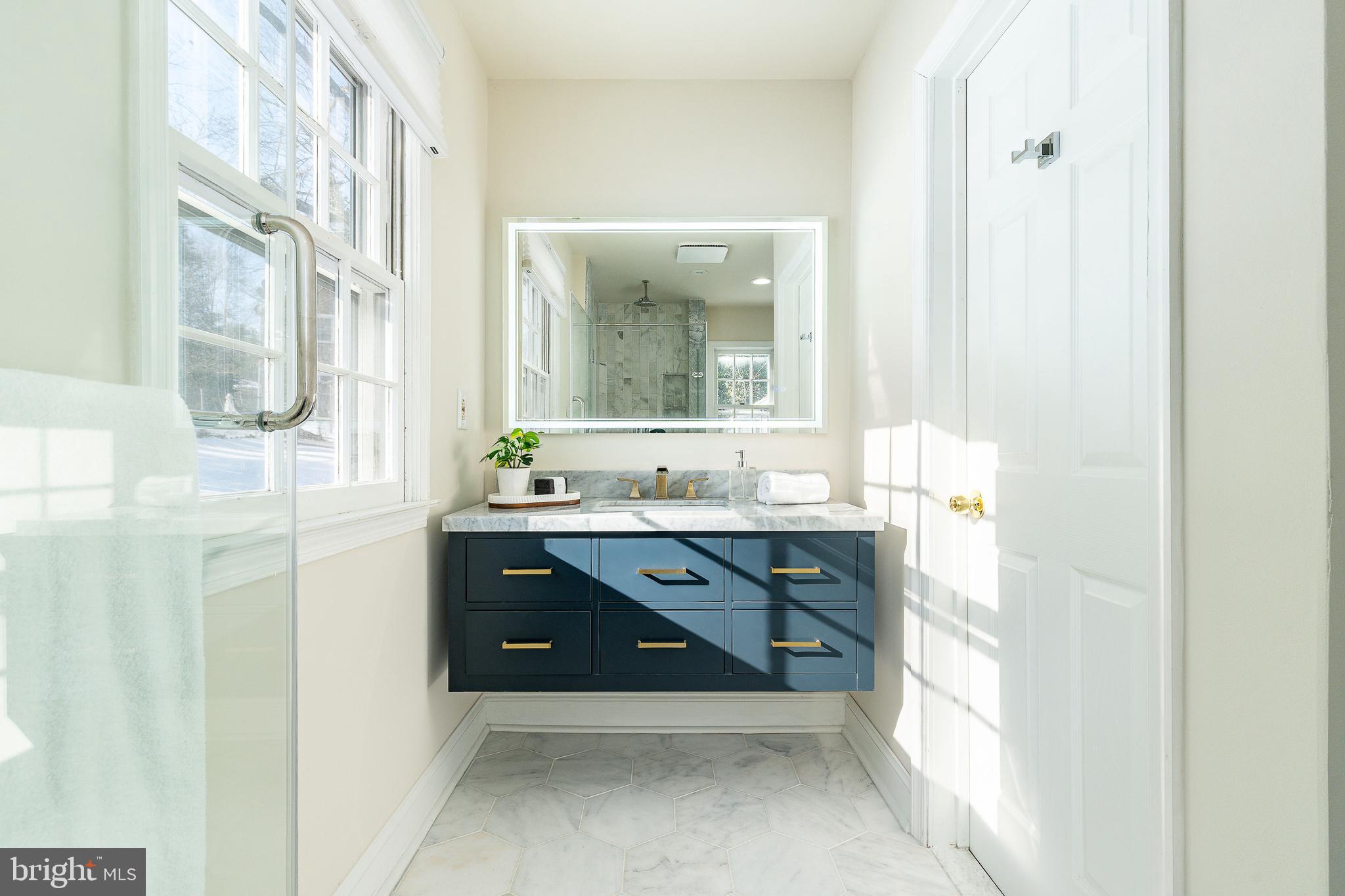 829 BRYN MAWR AVENUE