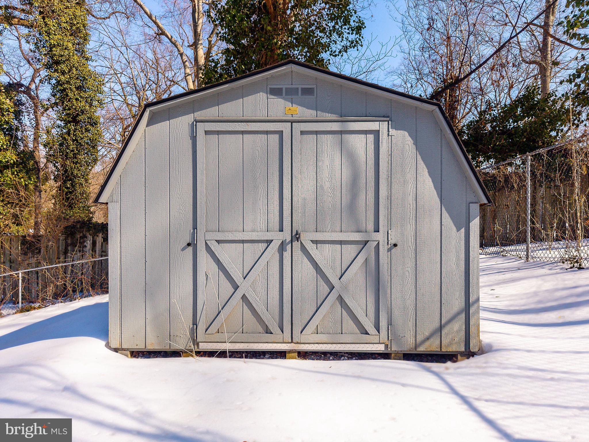 829 BRYN MAWR AVENUE