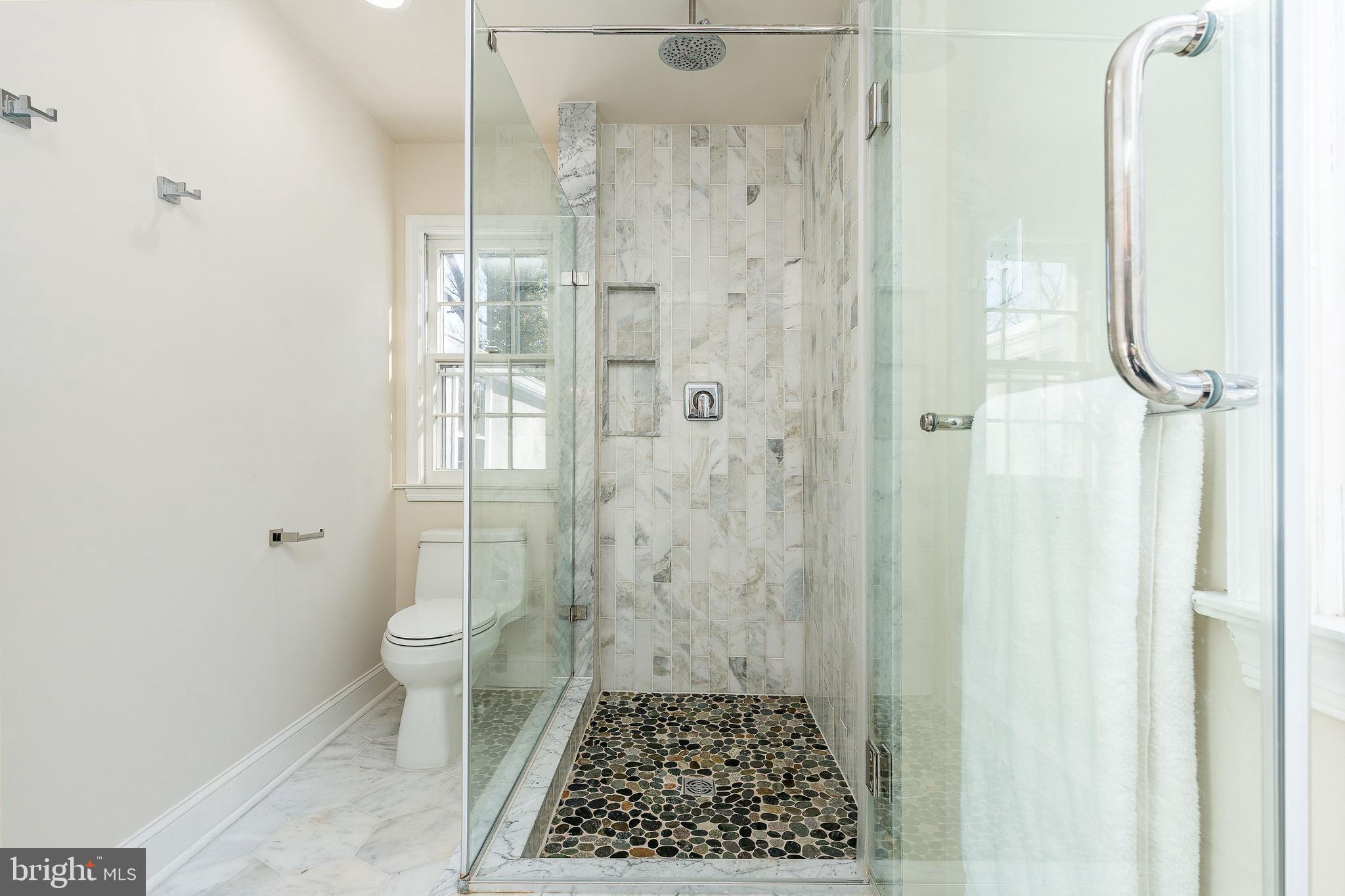 829 BRYN MAWR AVENUE