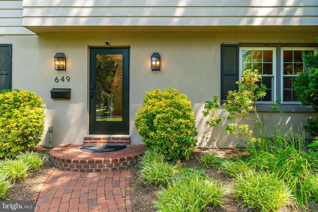 649 SUSSEX ROAD