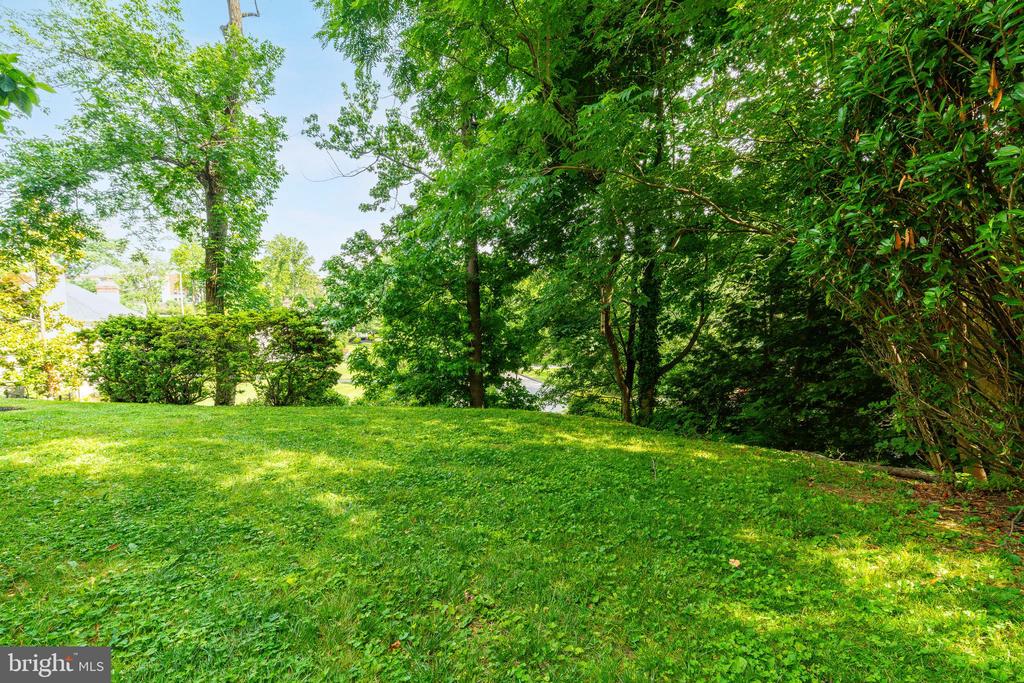 2047 STONE RIDGE LANE