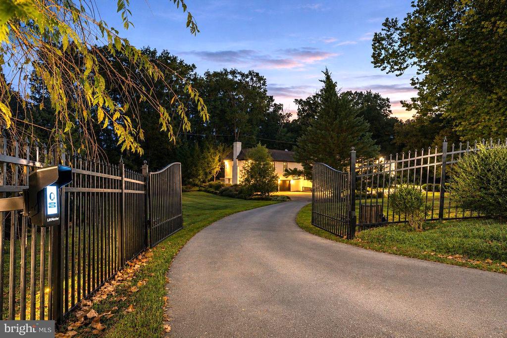 1075 GREEN VALLEY ROAD Unit:           