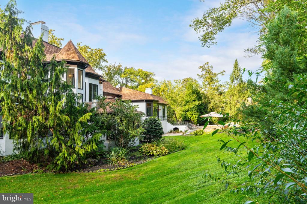 1075 GREEN VALLEY ROAD Unit:           
