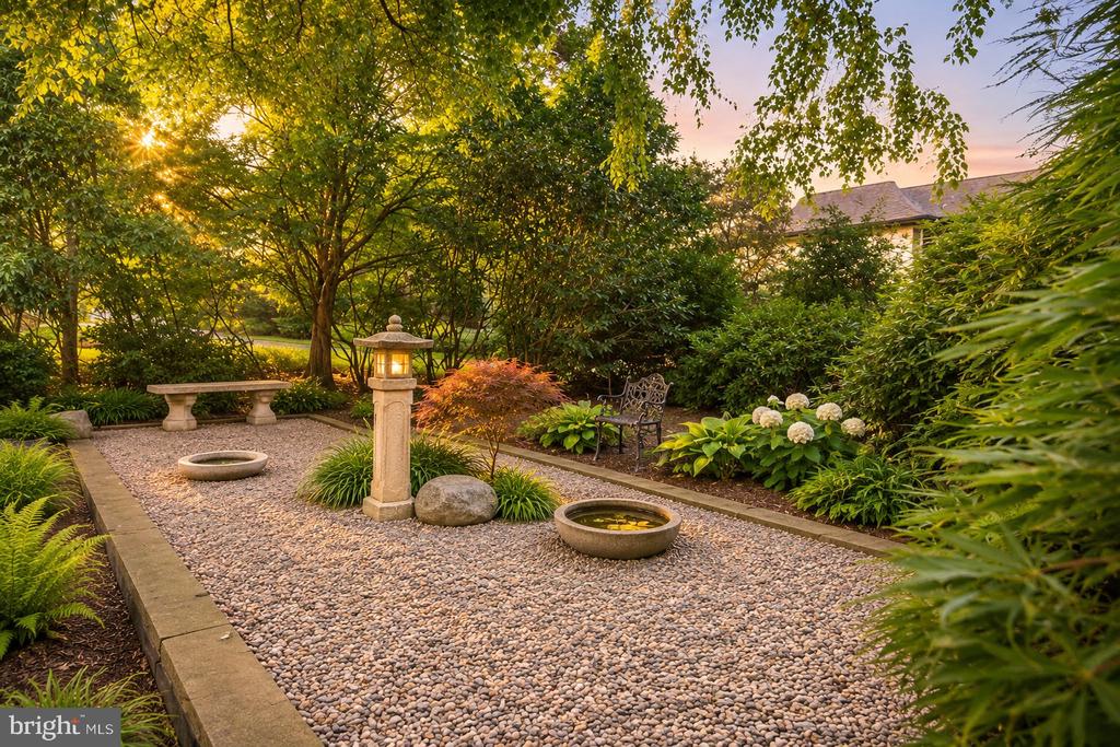 1075 GREEN VALLEY ROAD Unit:           
