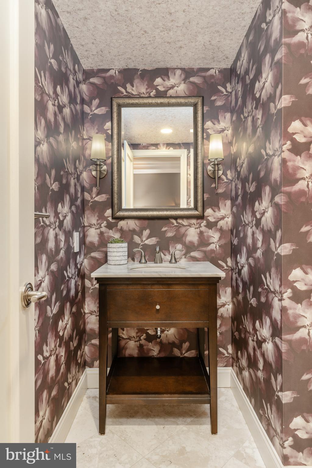 202-10 W Rittenhouse Sq #1708