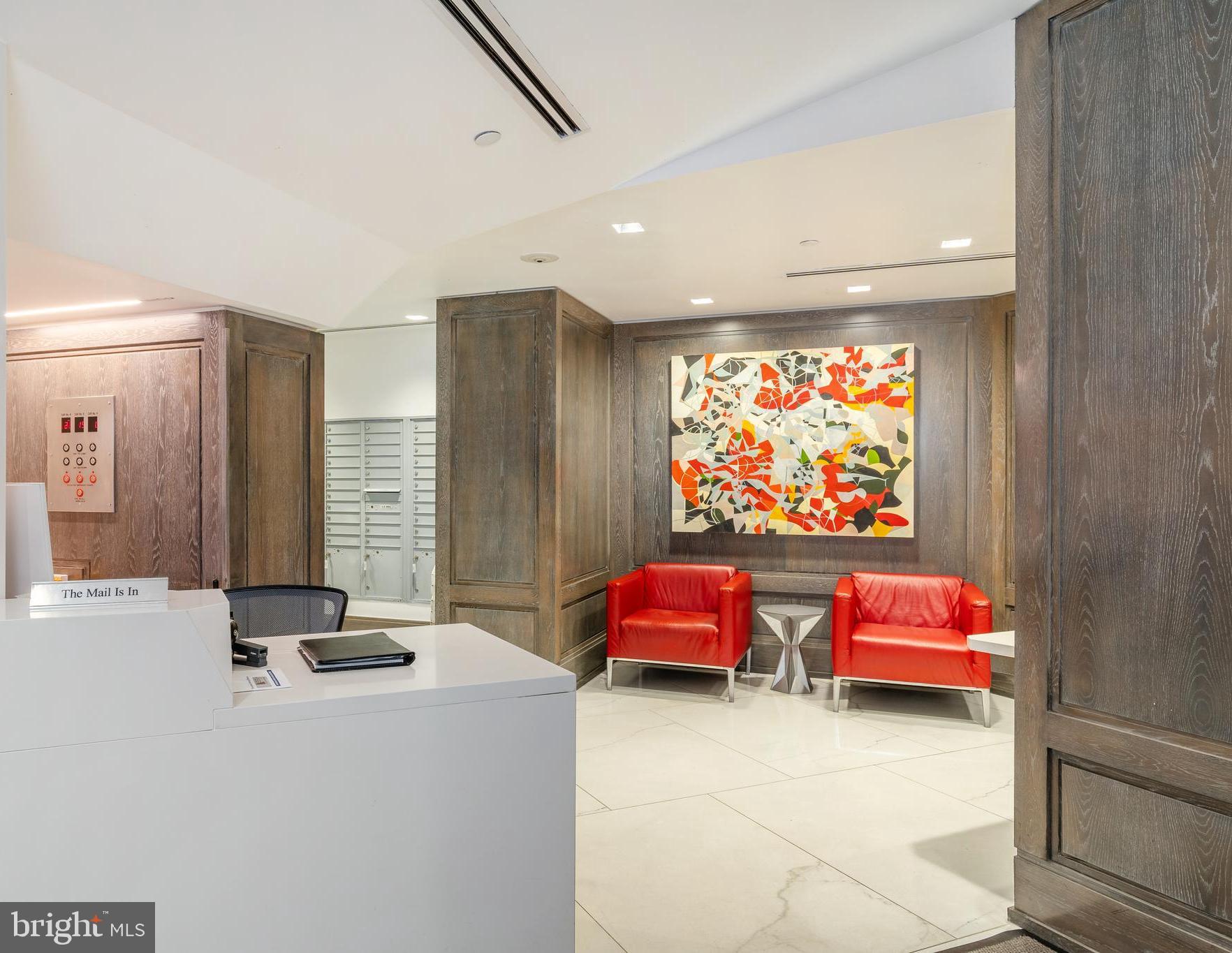 202-10 W Rittenhouse Sq #1708